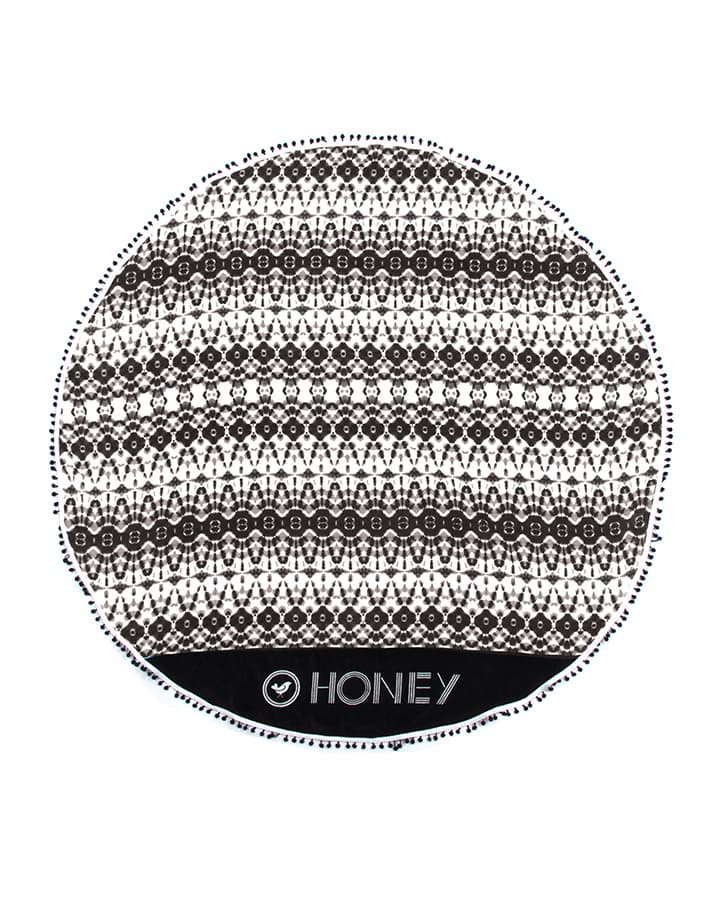 O&E Beach tribe round towel 18s