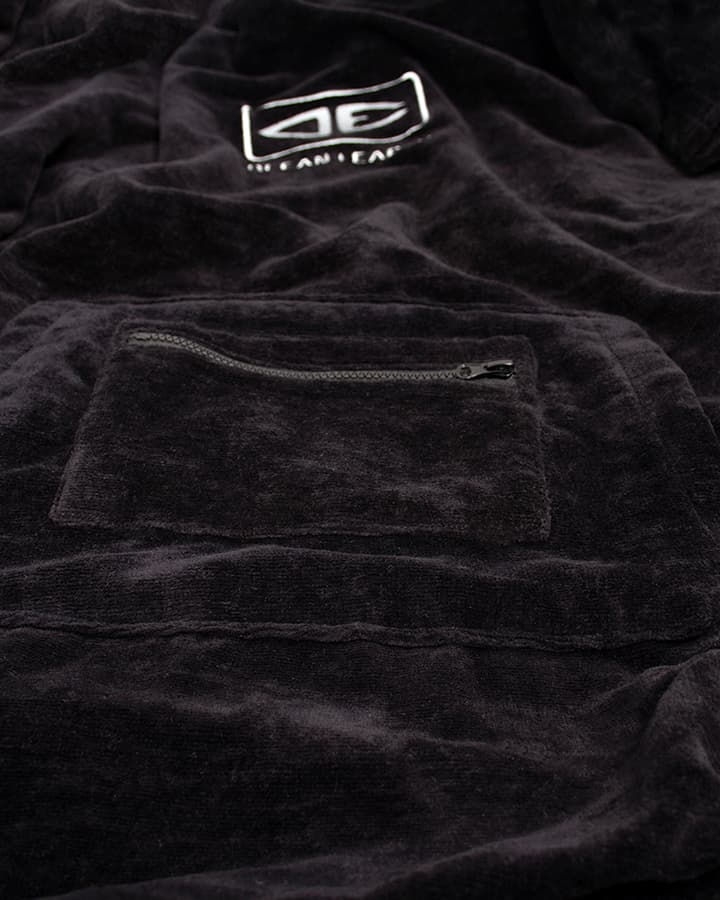 O&E Mens corp hooded poncho - vista 2